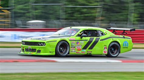 XBriskeyart tweet media