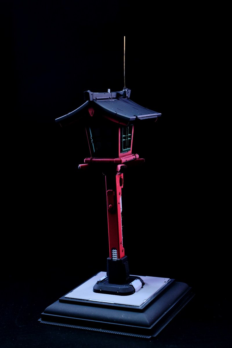 OMEGANEX3's tweet photo. Yukihiro7 @RETmodels 様の
「機械化赤灯篭」 完成～!!

蒼衣さんと一緒に飾るために購入

今回塗料にGaahleriの
「Kaleido」シリーズをメインに塗装しました!!

とても作りやすいしディテールもカッコいい素敵なアイテムでした

いつか同じシリーズの大型アイテムも挑戦してみたい!! https://t.co/bNJydgOYX4
