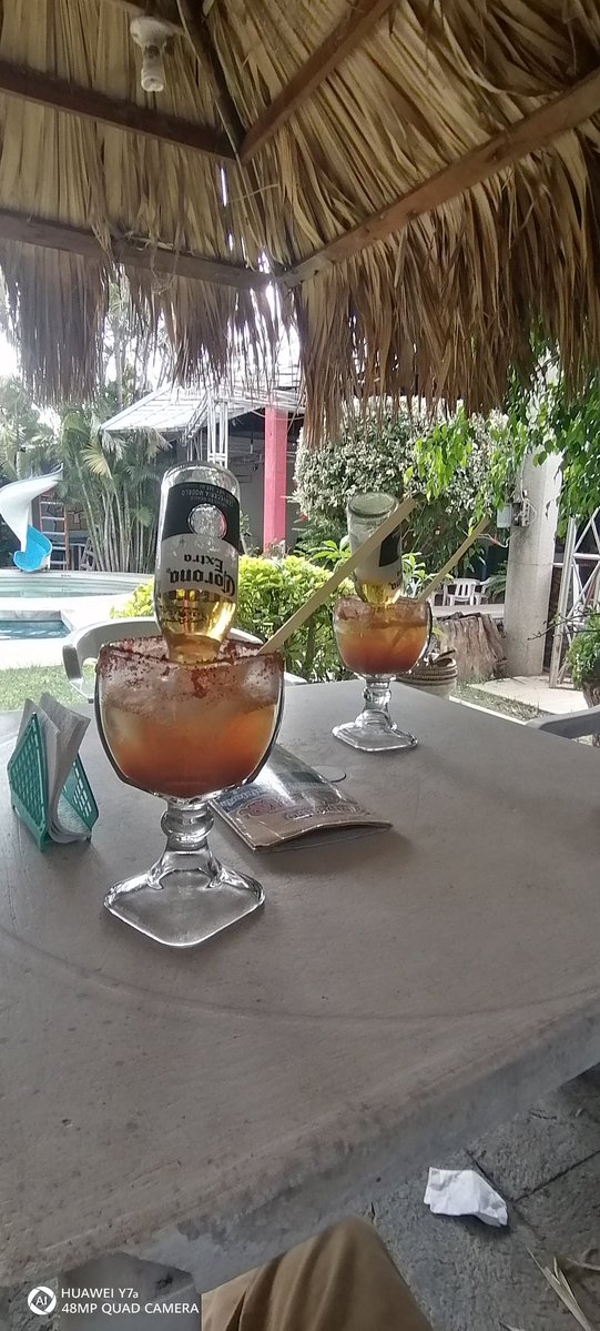 Andrea y Luis tweet media