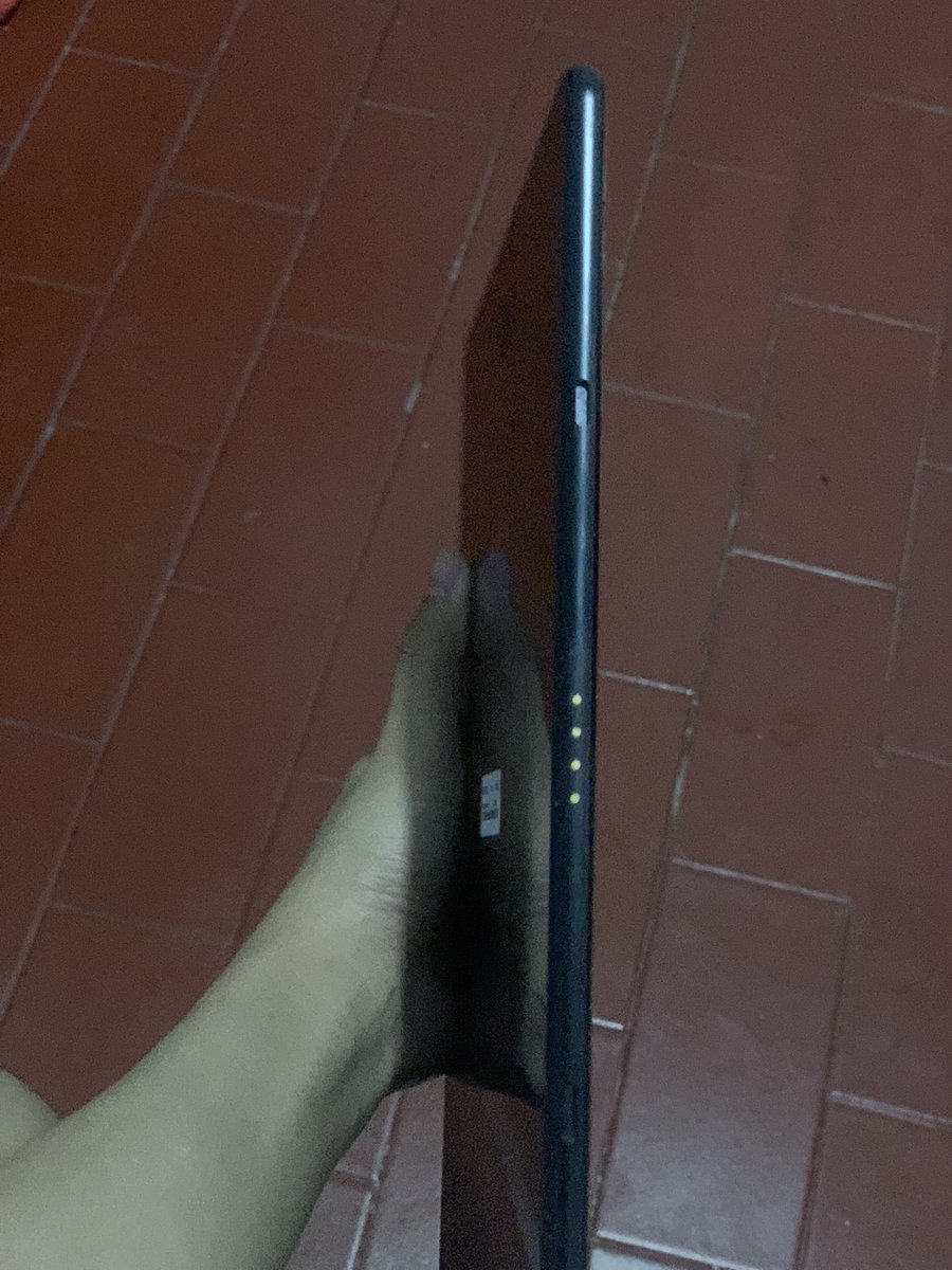 zzzoee, #collegetwit tweet media