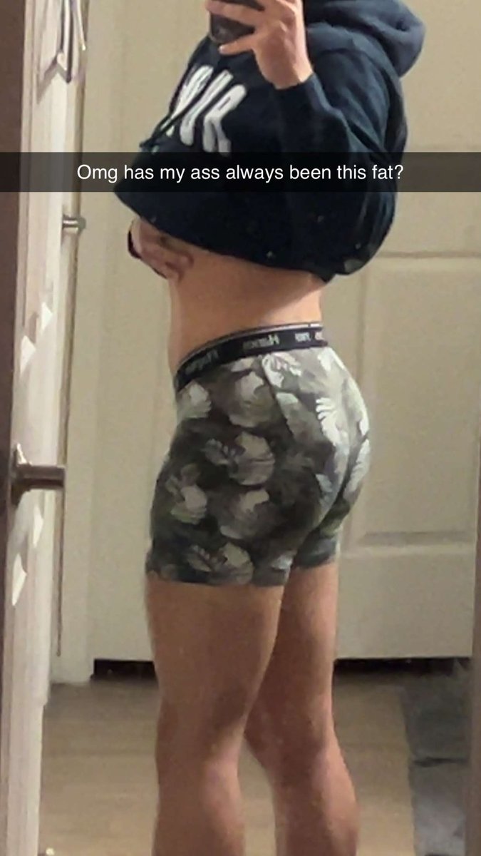 _Angel_Galicia_'s tweet photo. Has my ass always been this big? https://t.co/4mRZDDfOhY