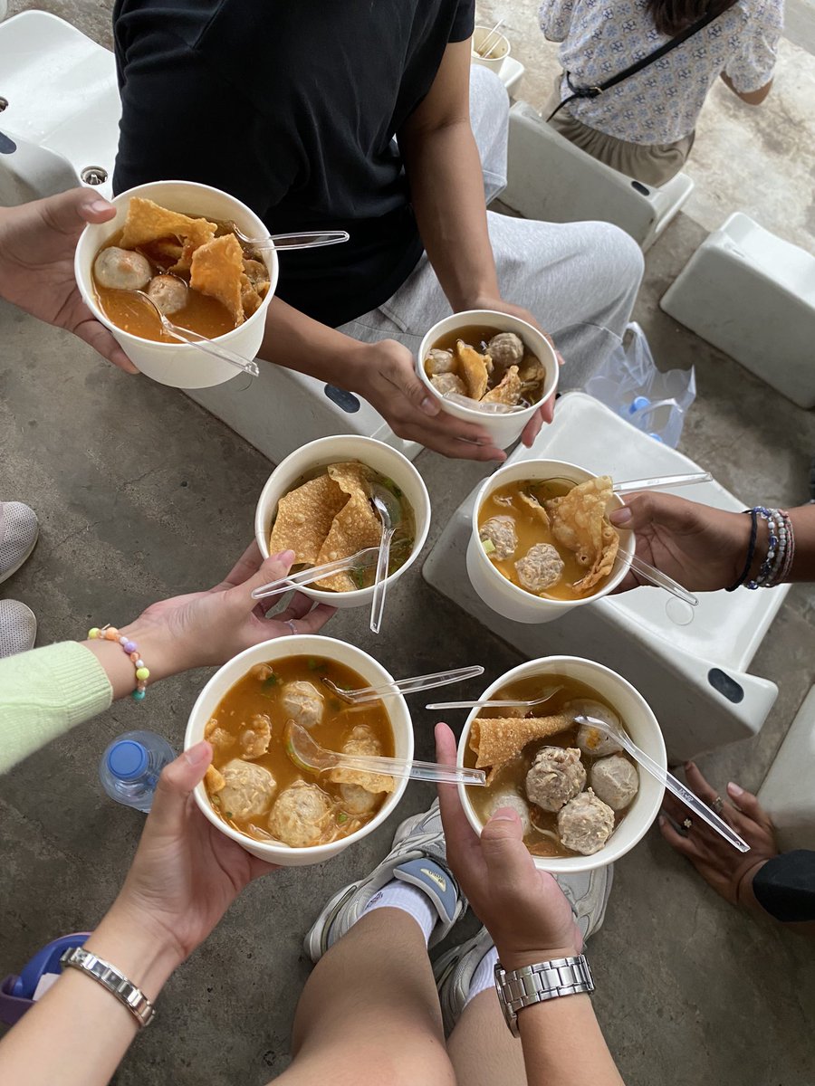 preketek tweet media