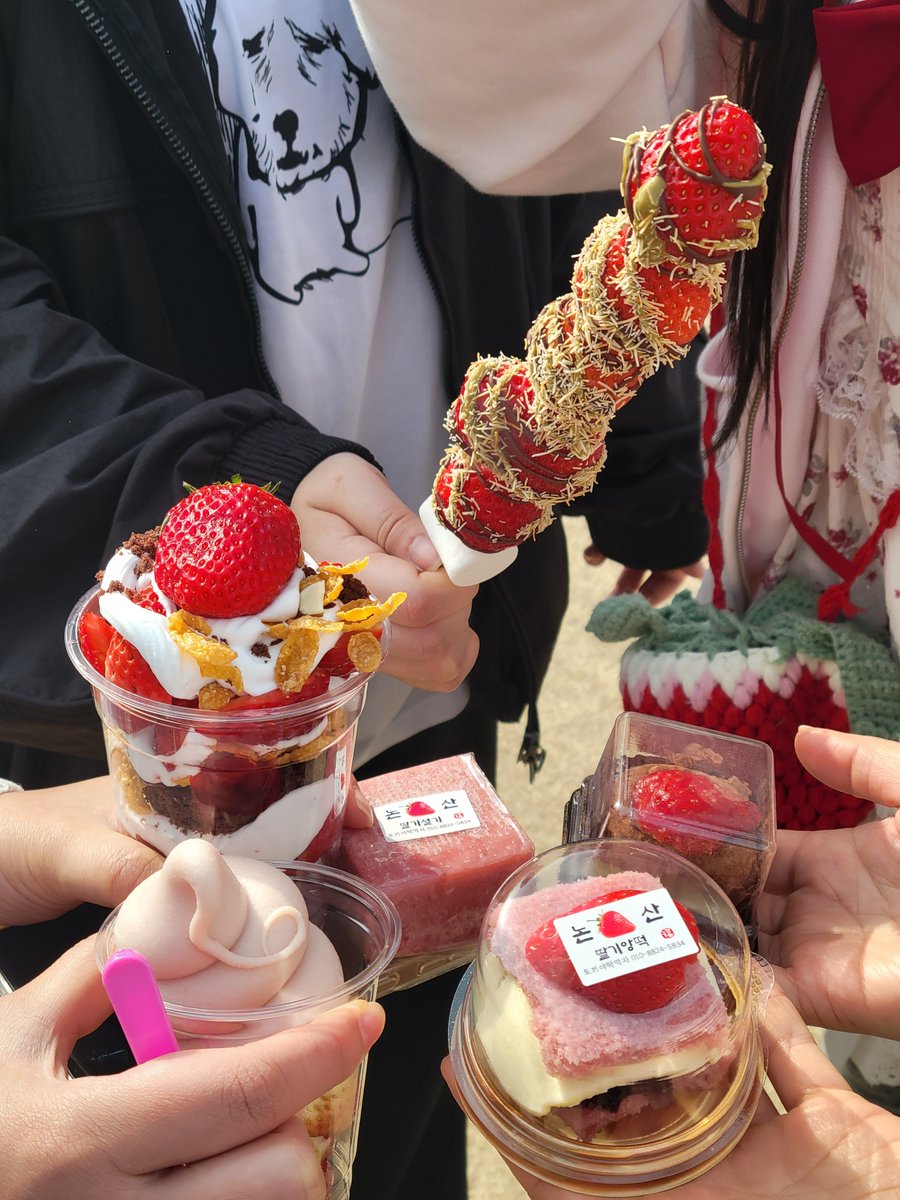 🕯ㄸHㄸH🕯 tweet media