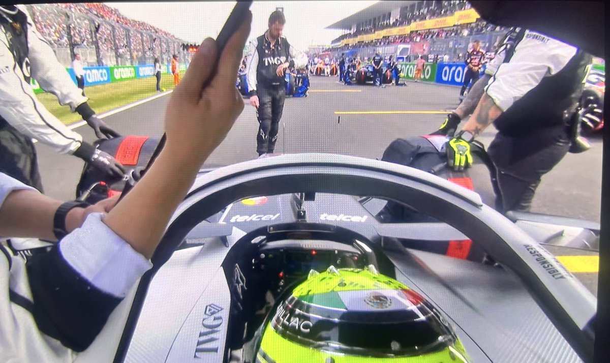 Marie🌸 tweet media