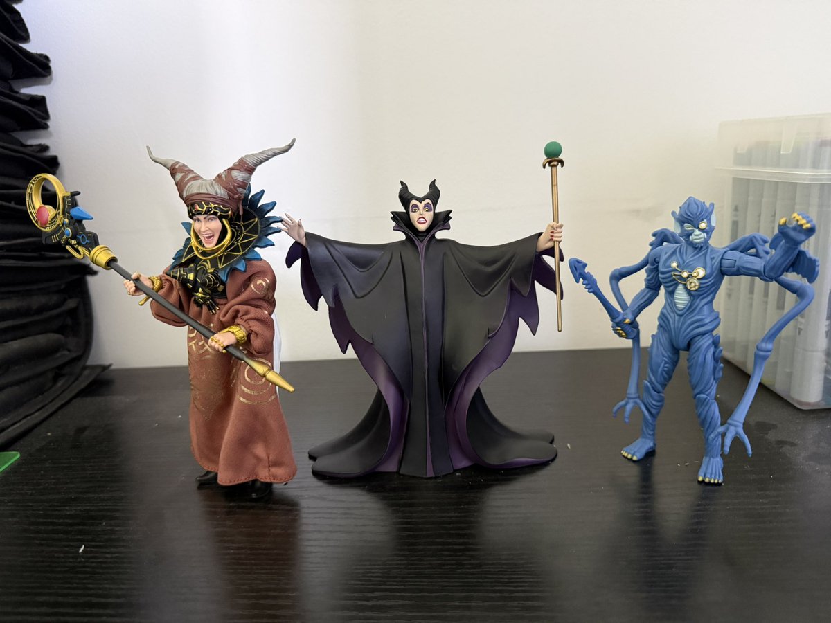 pkart14's tweet photo. Maleficent with Rita Repulsa and Baboo. #ritarepulsa #maleficent #baboo https://t.co/MAqo5WmZaA
