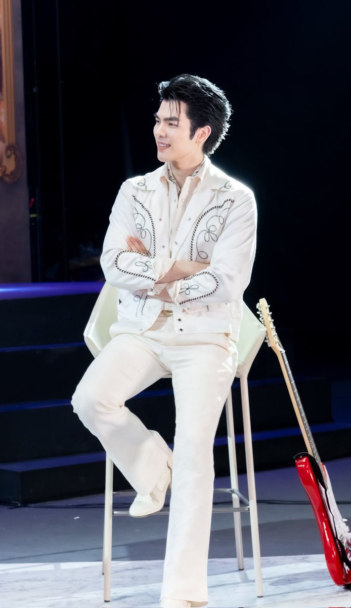 milephakGallery's tweet photo. 📸:💚💚💚
.
.Sitting  Gorgeously 💚 :) 
.
MENTOR MILE 
.
 #MilePhakphum https://t.co/imGLkvpuc5