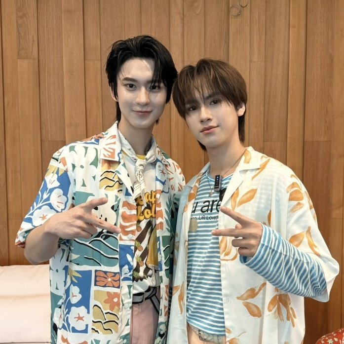 Tara | dwy era | waiting 4 mr.fanboy tweet media