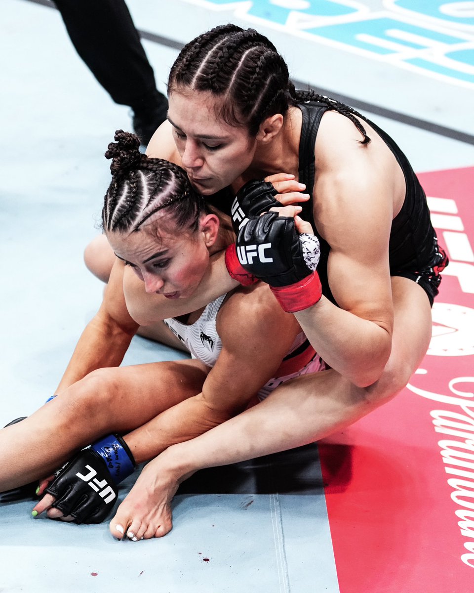 🟦⬜️R9⬜️🟦 tweet media