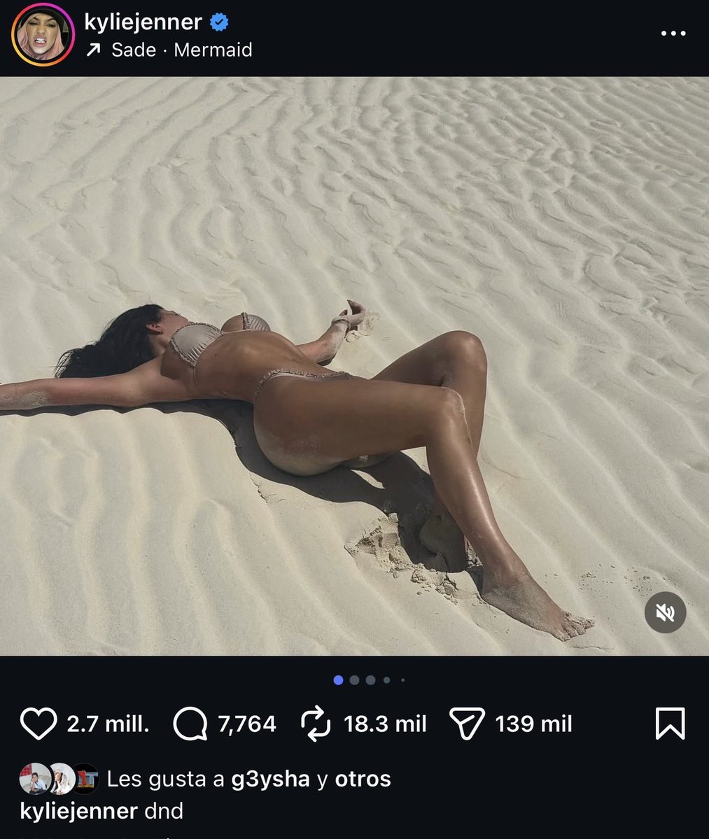 Amandita🦂 tweet media