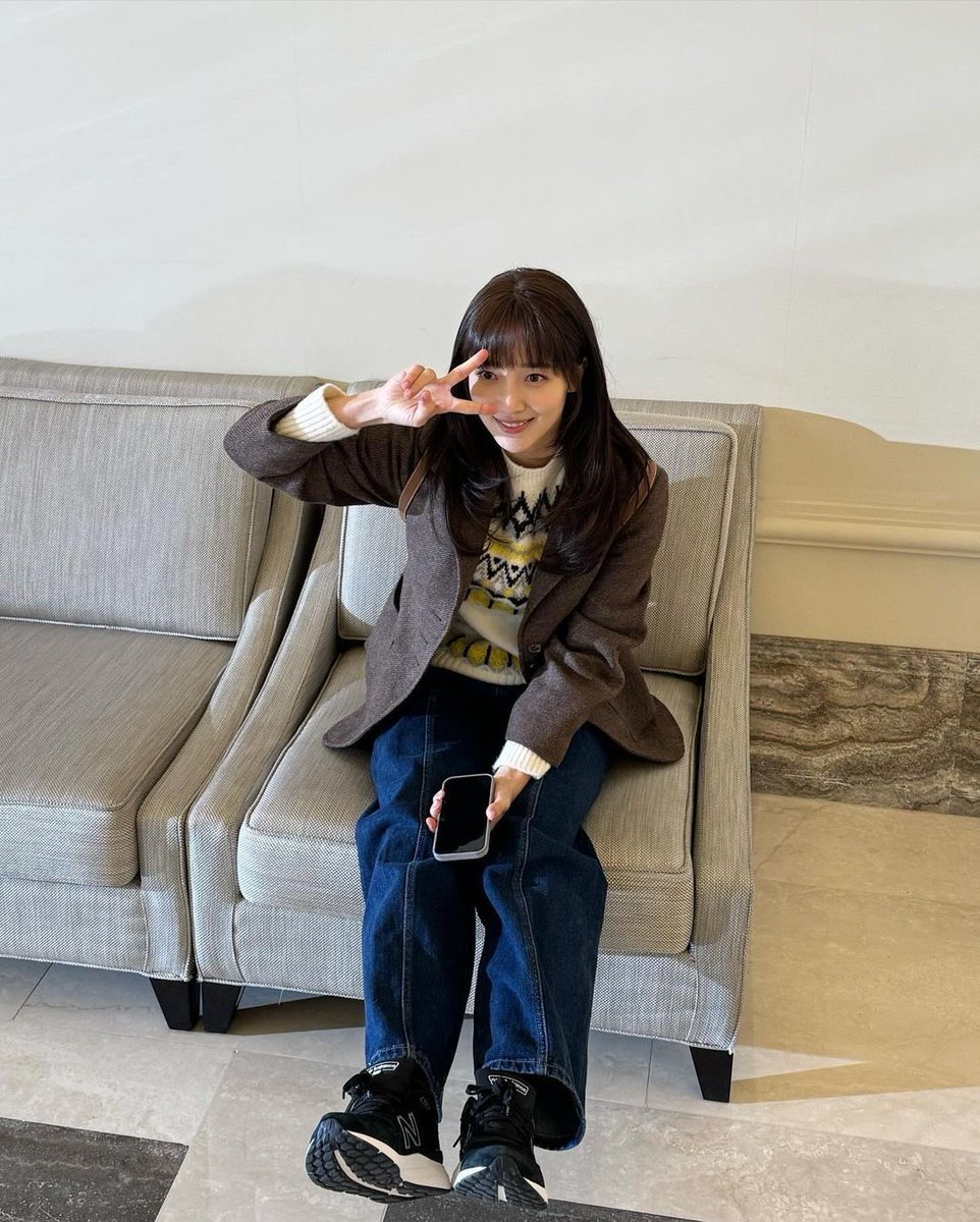 [ 표예진 안고독방 안내 ]

표예진 붐업과 예둥이들과의 원활한 정보 공유를 위해서 만들었습니다💕 같이 >표.얘< 해요!

🔗: open.kakao.com/o/gfC6eOni
입장코드: 표예진 생일 6자리