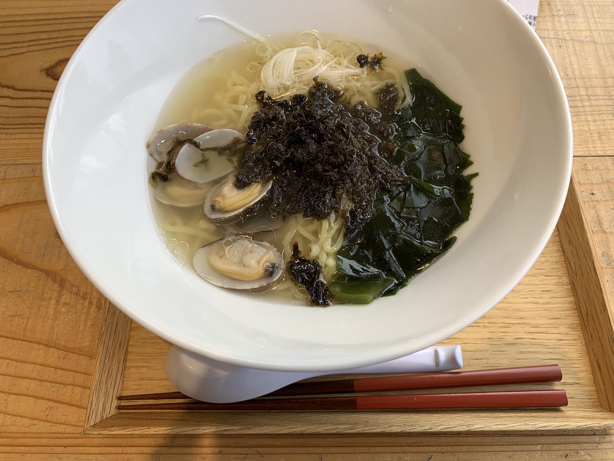 チョモラ・マン tweet media