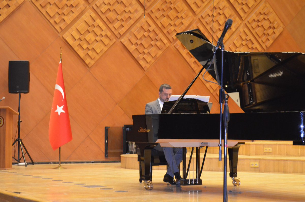 Diplomatic Observer tweet media