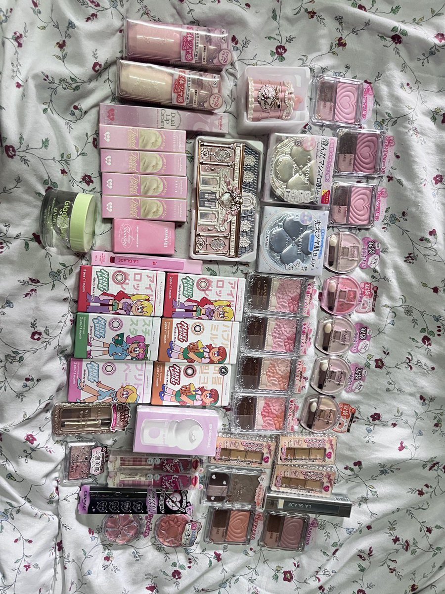 ˚₊‧ 𝗺𝗼𝗼𝗸𝗺𝗲𝗼𝘄 ꒱ྀི১ tweet media