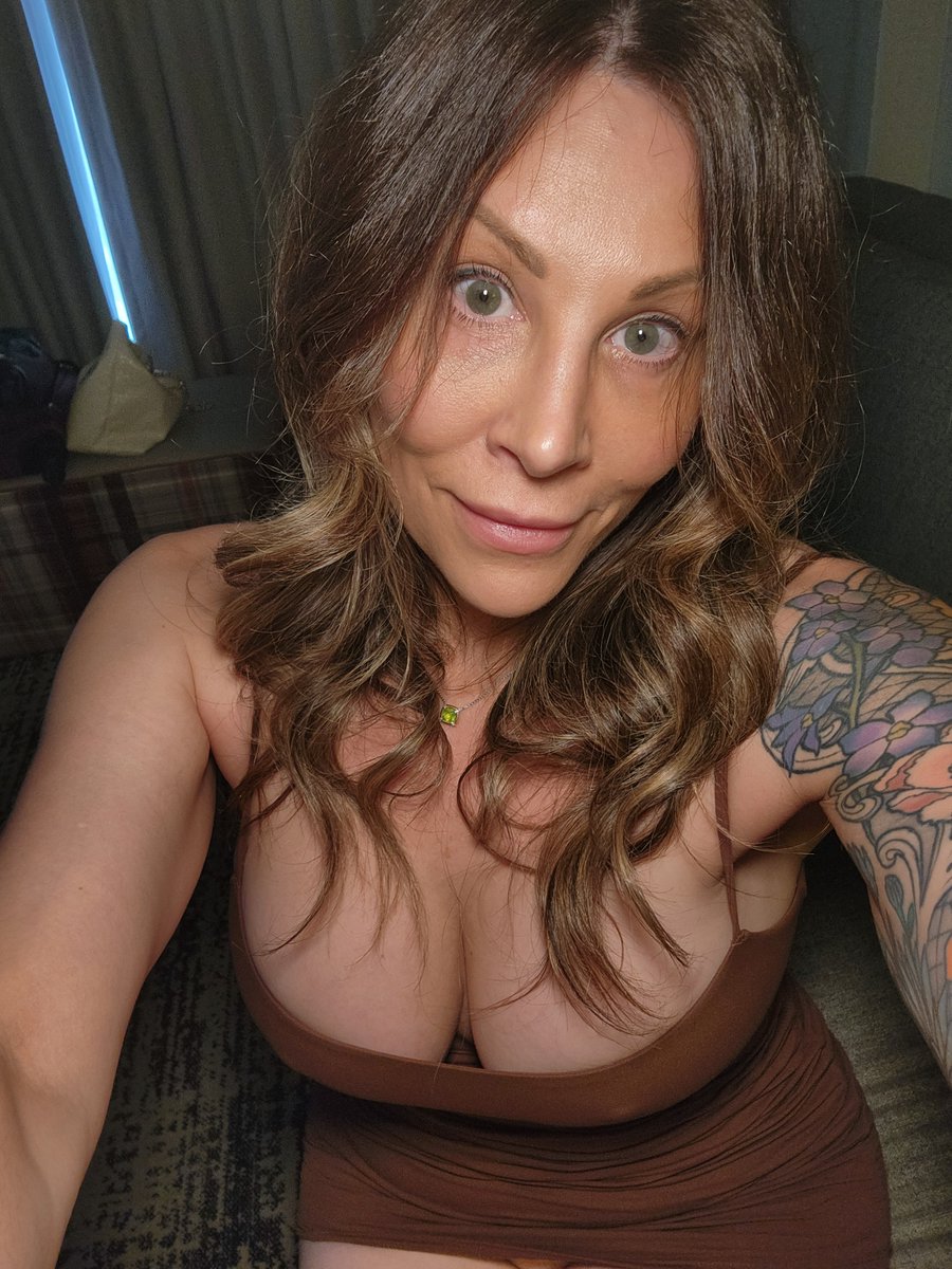 Jenessa Skye 💜 tweet media