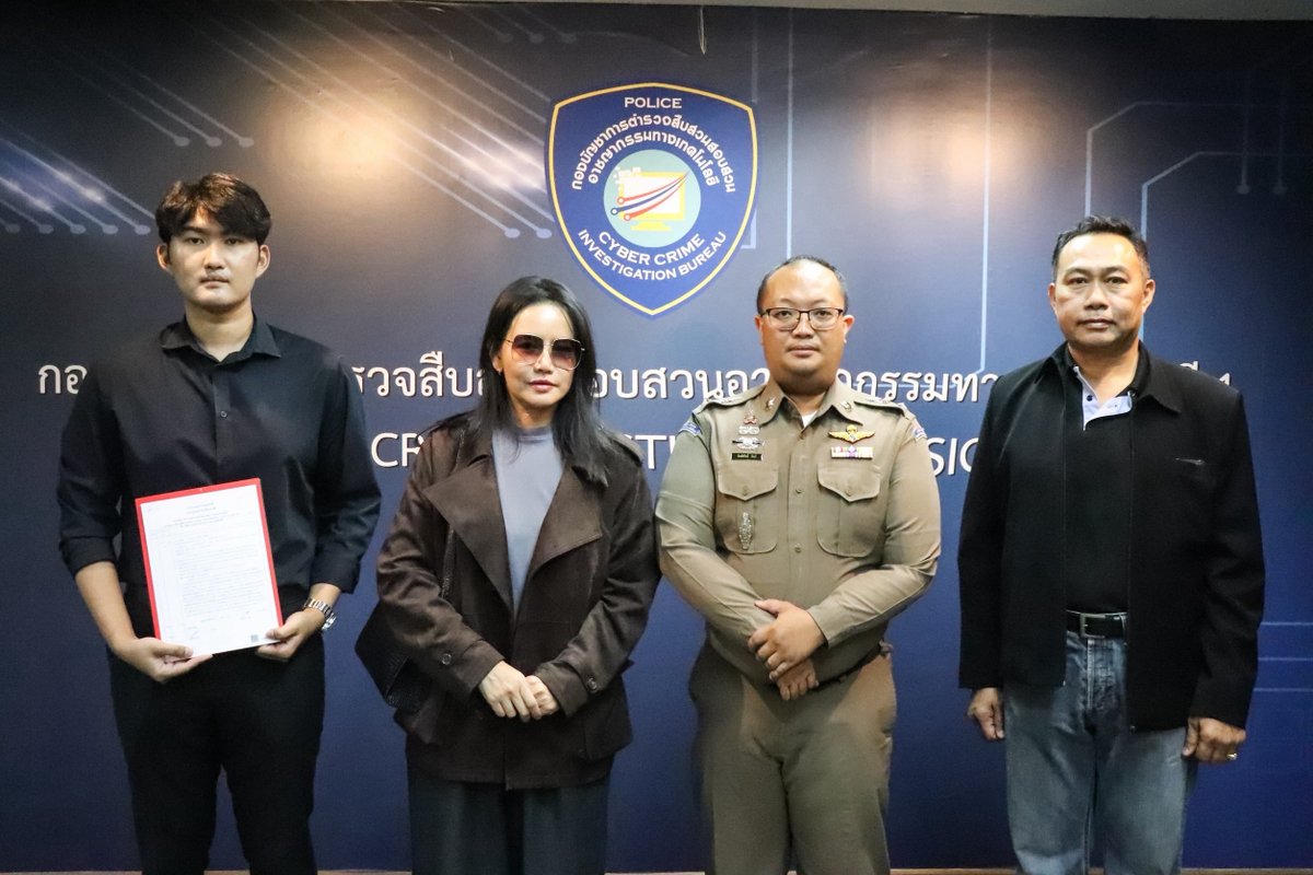 ไฟเขียว greenlight-ent. tweet media