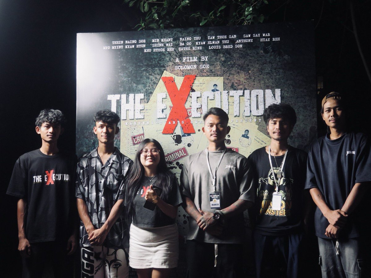 crystalkeyl's tweet photo. ကရင်နီလူငယ်တို့၏ “The Execution” ရုပ်ရှင် ချင်းမိုင်၌ ပြ

ကရင်နီပြည် (ကယား) တော်လှန်ရေး ရဲဘော်များဖြင့် စုဖွဲ့ထားသော Karenni’s Art Creation (KAC) ၏ ဒုတိယမြောက် လက်ရာဖြစ်သည့် “The Execution” ဆိုသည့် တော်လှန်ရေးရန်ပုံငွေ ရုပ်ရှင်ဇာတ်ကားကို မတ် ၂၈ ရက်က ချင်းမိုင်မြို့ရှိ ပြင်သစ်ယဉ်ကျေးမှုဌာနတွင် ပြသခဲ့သည်။

အဆိုပါရုပ်ရှင်ကို ဒါရိုက်တာ Solomon Soe က ရိုက်ကူးထားပြီး စစ်တပ်၏ ဝါဒဖြန့်ရုပ်ရှင်များအား ပြန်လည် ခုခံ တွန်းလှန်းနိုင်ရန်နှင့် ရန်သူက ကိုယ့်ဘက်ပါလာအောင် နည်းလမ်းမျိုးစုံ သုံးပြီးကြိုးစားကြချိန်တွင် ရန်သူကို စိတ်ဓာတ်စစ်ဆင်ရေးပြန်လုပ်ရန် ရည်ရွယ်၍ ရိုက်ကူးထားသော ရုပ်ရှင်ဖြစ်ကြောင်း သိရသည်။

အဆိုပါ ရုပ်ရှင်မှာ စစ်ပွဲနောက်ခံ Horror ရုပ်ရှင်အမျိုးအစား ဖြစ်ပြီး စစ်မြေပြင်တွင် ရင်ဆိုင်ကြုံတွေ့နေရသူများ ကိုယ်တိုင် သရုပ်ဆောင်ထားခြင်း ဖြစ်သည်။ ရုပ်ရှင်မှရရှိသည့် ငွေကြေးများကို စစ်ဘေးရှောင်များ၏ ပညာရေးကဏ္ဍ အတွက် ကူညီသွားမည်ဖြစ်ပြီး ကရင်နီပြည်ရှိ ယဉ်ကျေးမှုများ ထိန်းသိမ်းသည့်နေရာတွင် သုံးစွဲသွားမည်ဖြစ်ကြောင်း သိရသည်။

Karenni’s Art Creation (KAC) ၏ ပထမဆုံး အနုပညာလက်ရာဖြစ်သည့် “Lose And Hope” (ဆုံးရှုံးခြင်းနှင့် မျှော်လင့်ခြင်း) ဆိုသည့် ရုပ်ရှင်ဖြစ်ကိုတော့ ထိုင်းနိုင်ငံအပါအဝင် နိုင်ငံပေါင်း ၂၄ နိုင်ငံတွင် ပြသခဲ့သည်။

သတင်းနှင့်ဓာတ်ပုံ- ဧရာဝတီ

#WhatsHappeningInMyanmar
#RejectMilitaryCoup
