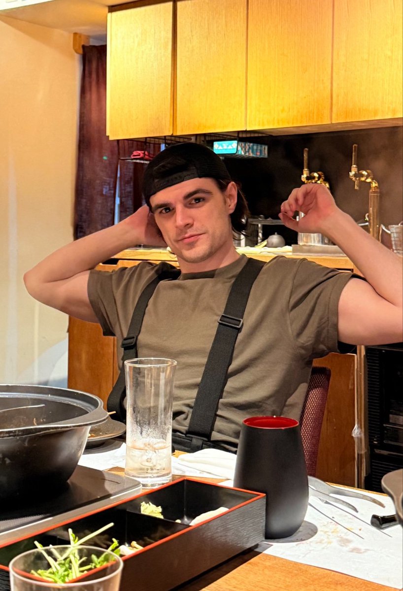 Annie 🌒 tweet media