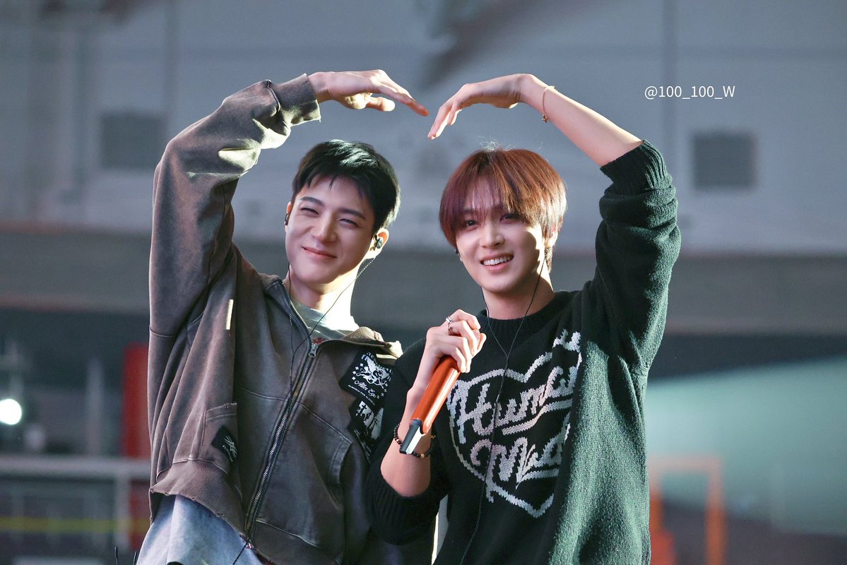 보름달 tweet media