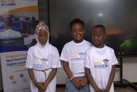 code_academy_ug's tweet image. Collaboration is key. 🤝 Our students work in teams to solve bugs and design features, preparing them for the modern workplace. #Teamwork #TechSkills