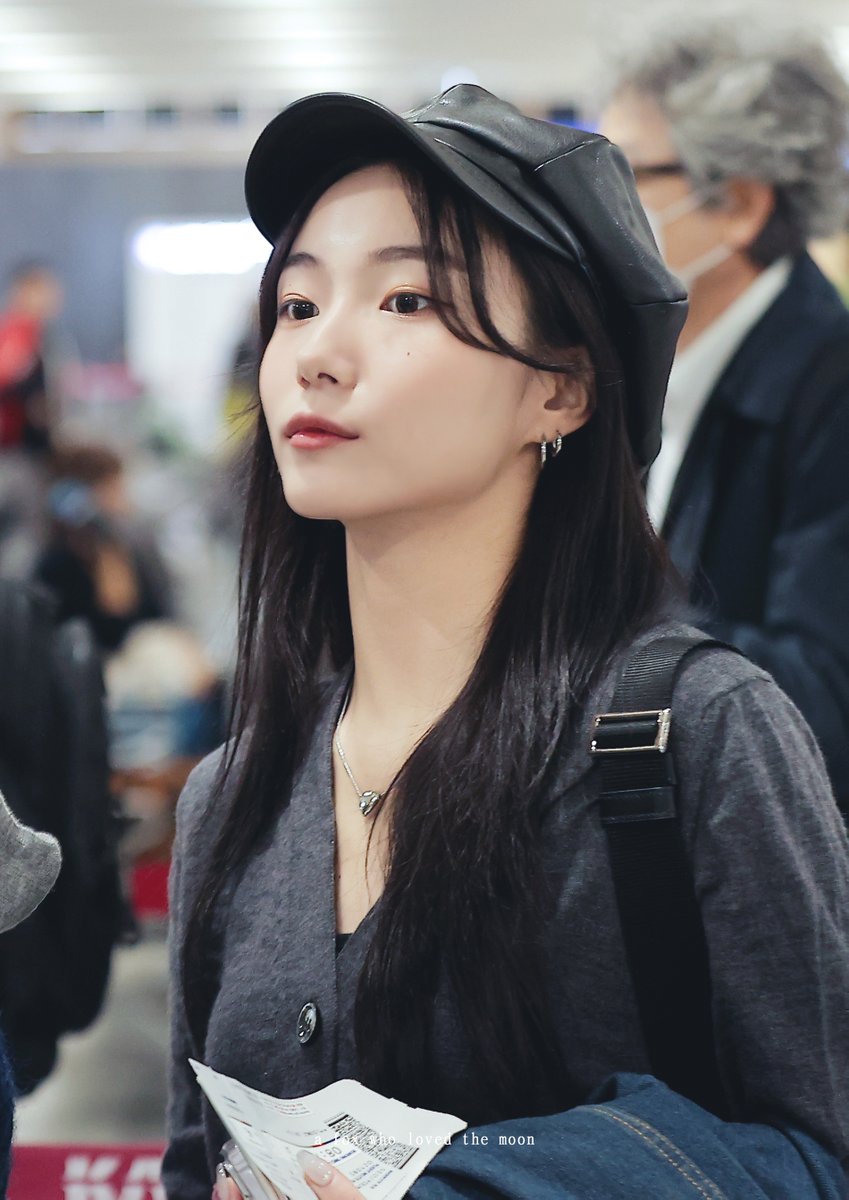 つきつね tweet media