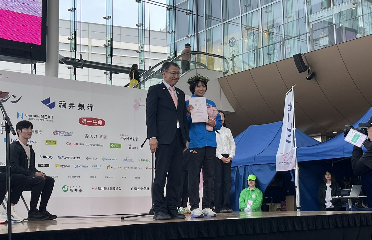 edion_TF's tweet photo. 【大会結果】
3月29日(日)
ふくい桜マラソン2026

1位🥇 2:37:00　福永 楓花

初マラソンで優勝！！🏆✨
応援ありがとうございました📣

#ふくい桜マラソン
#エディオンラディア
#速さに誇りを強さに絆を
#BeyondLimits https://t.co/NDK3z3uwf2