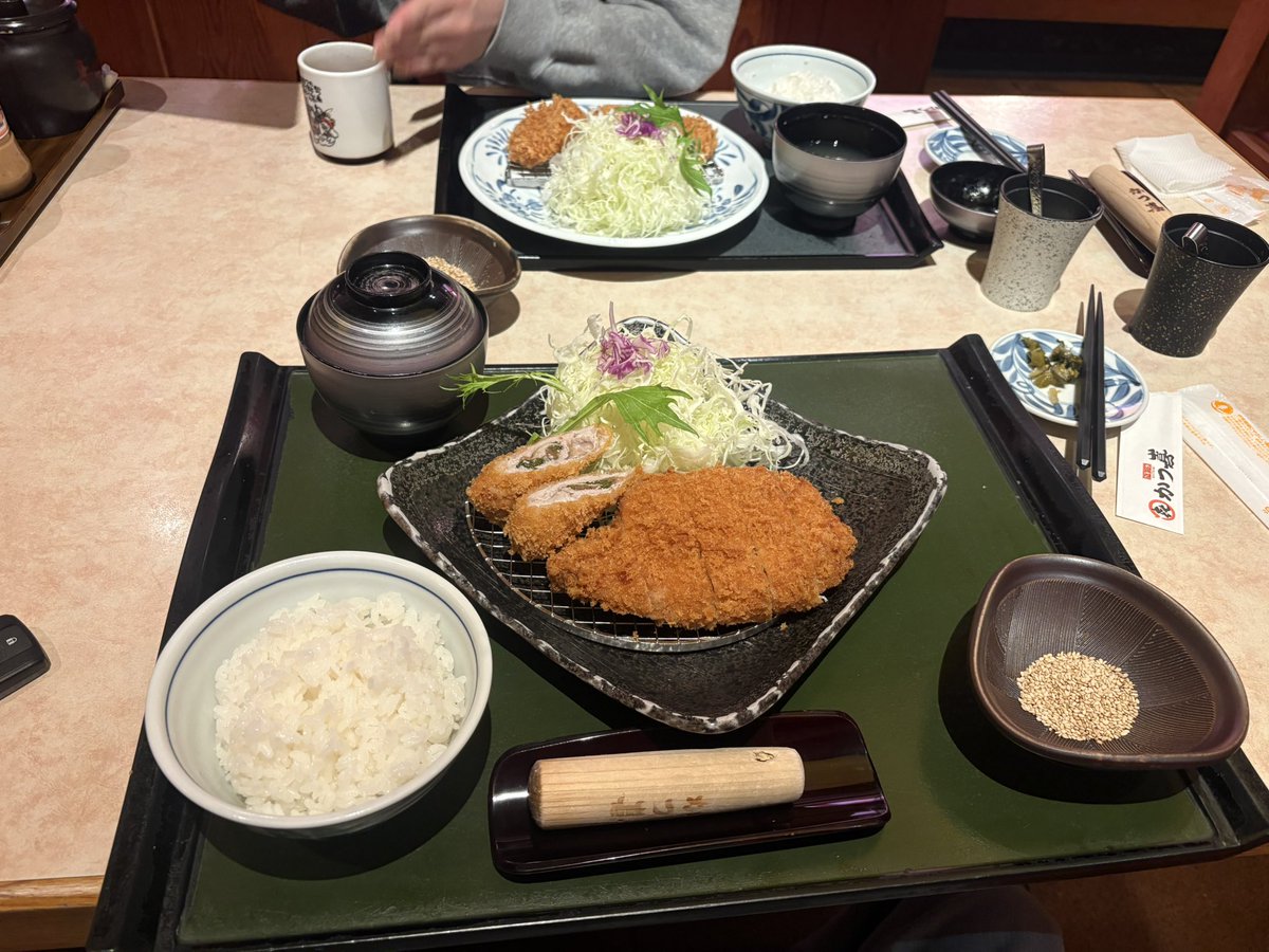 こかれろ tweet media