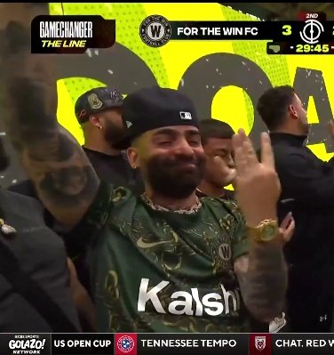 KEVIN 🍫 tweet media