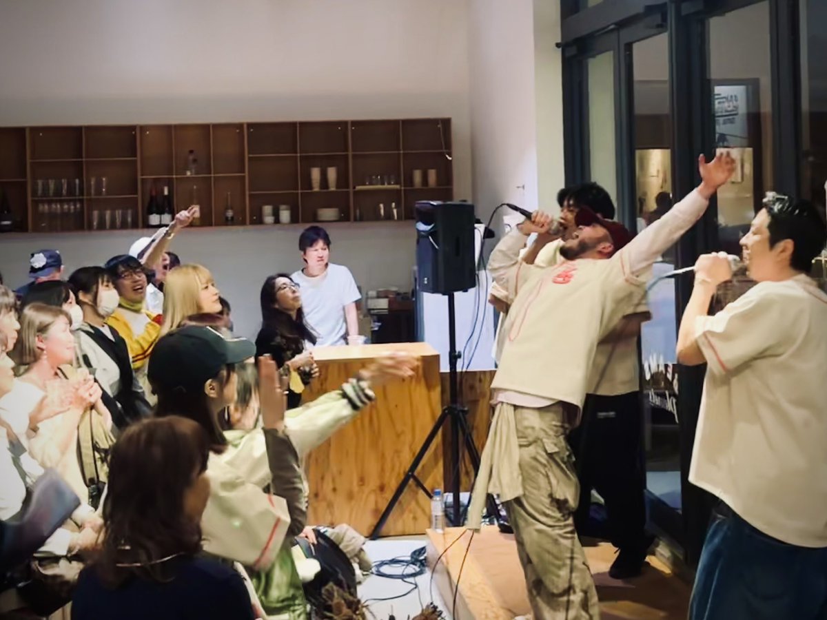 MOROHA_AFRO's tweet image. 昨日は！

BEAMS  PLANETS × CYC × アフロ企画
「ワイワイガヤガヤ」

ありやした！
ランジャタイも、パーシーも、タイガくんも、CBSも、ヤスエさんも、お客さんも！
いい一日だったー！