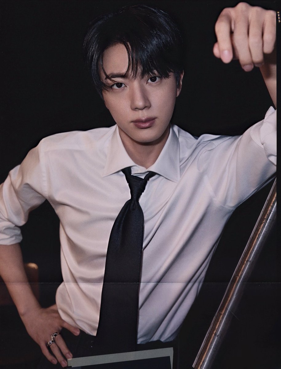 seokjin pics that go 𝒽𝒶𝓇𝒹 tweet media