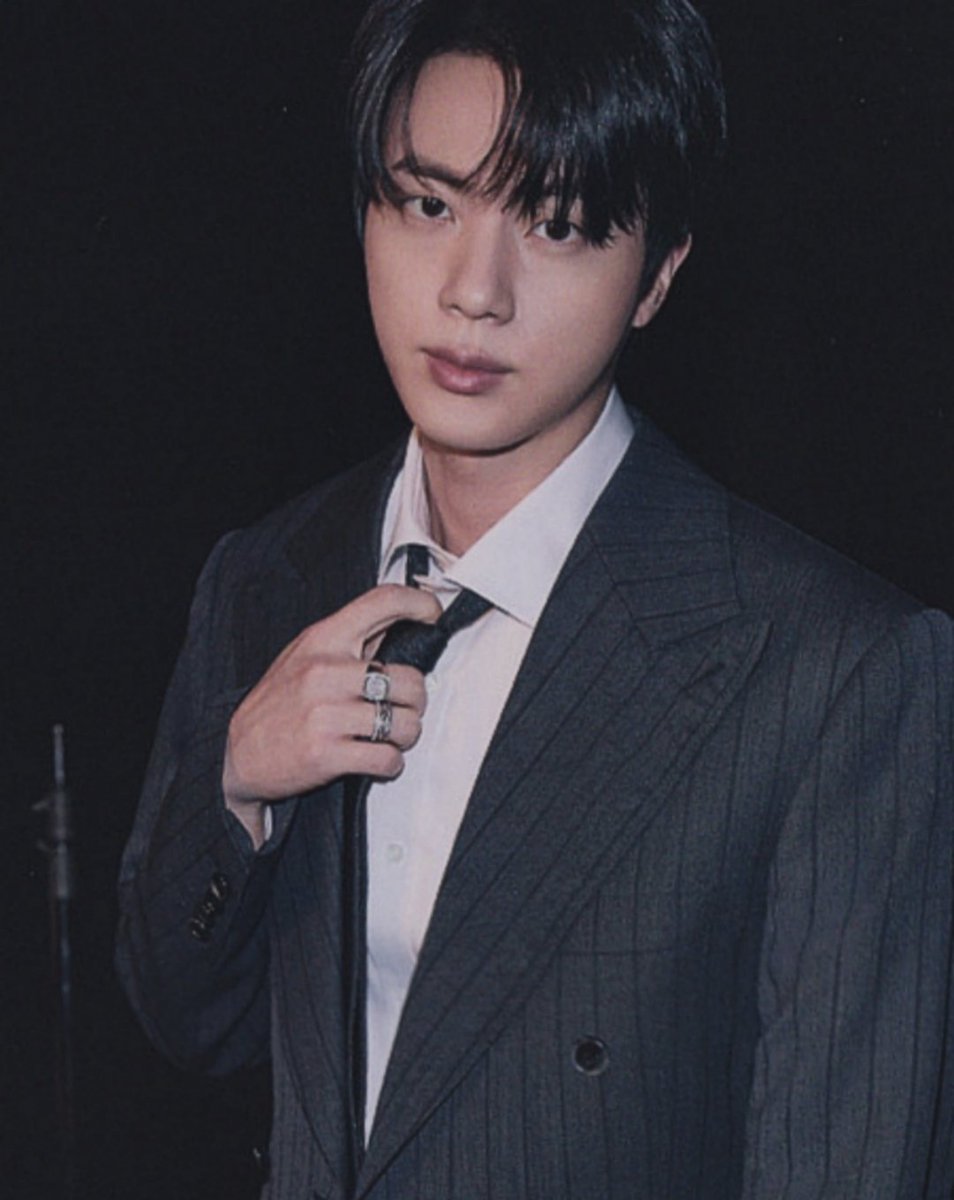 seokjin pics that go 𝒽𝒶𝓇𝒹 tweet media