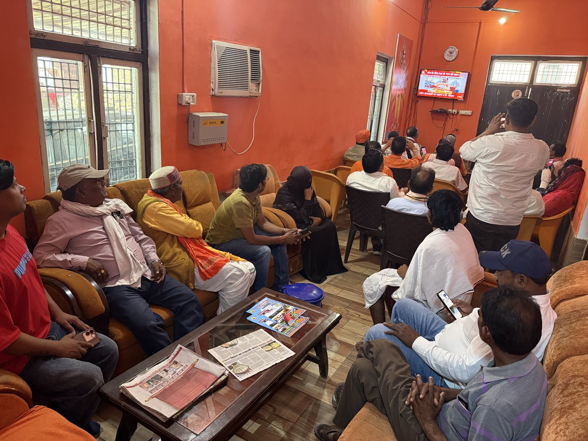 Mohan Verma ( मोदी का परिवार) tweet media