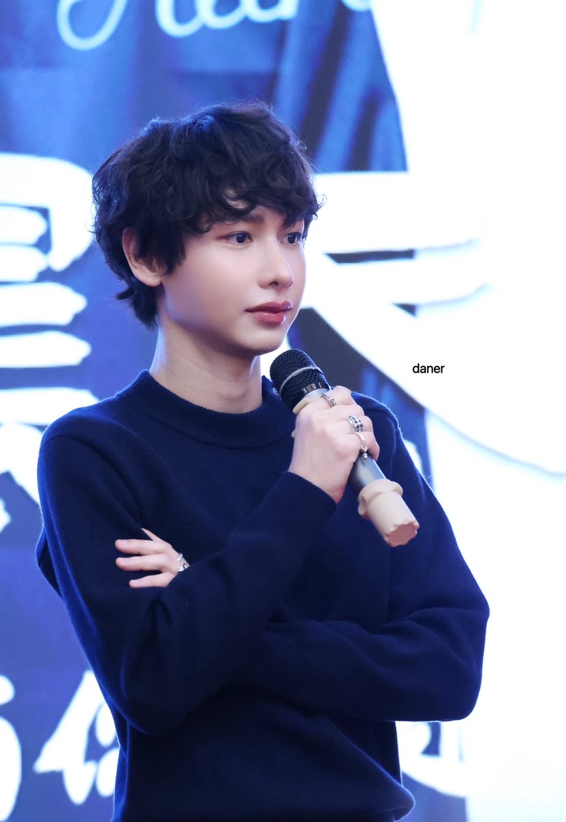 260329
🥰
GUN FAN SIGN IN GUANGZHOU

#GUNFSinGuangzhou 
#กันอรรถพันธ์ #GunAtthaphan
<a href="/AtthaphanP/">ATTHAPHAN PHUNSAWAT</a>