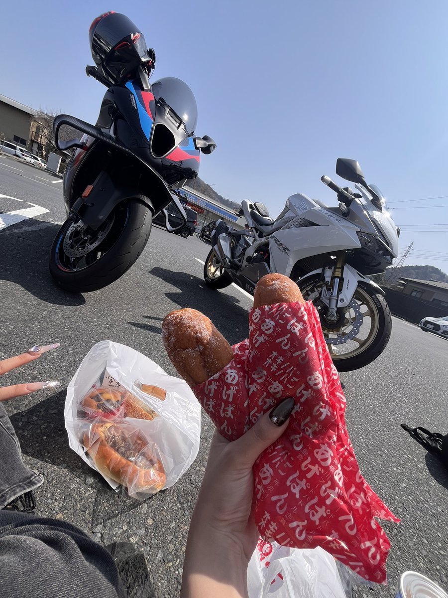 Pinocbr250rr's tweet photo. オギパンからのモタサイ♡♡♡

かなちゃんバイク倒してきた🏍️笑 https://t.co/et6EZYRbxT
