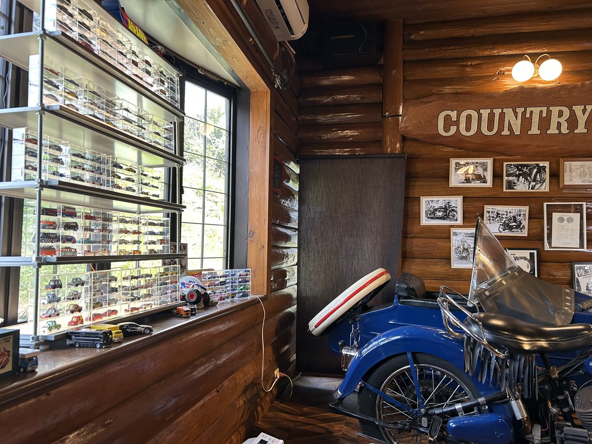 sensensunny's tweet image. レトロなアメリカをイメージした素敵なカフェ🏔🏡⋆*
ごはんも 自家製ギリシャヨーグルトベースのベイクドチーズケーキもとても美味しかった🏍 
#Hickory 
#ログカフェヒッコリー