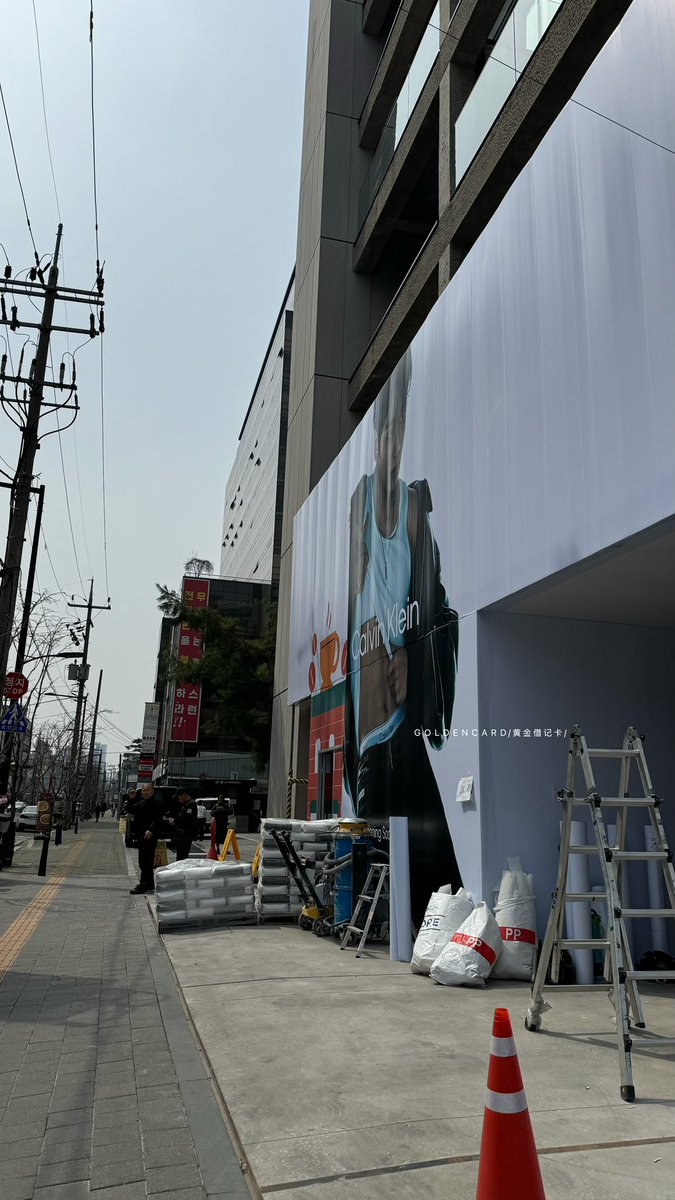 黃金借記卡 :) tweet media