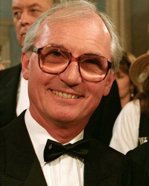 Paul Rees. ex Rucksack. tweet media