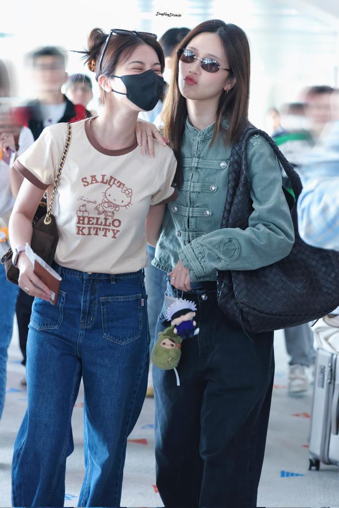 DongFangDeXiaoYi tweet media