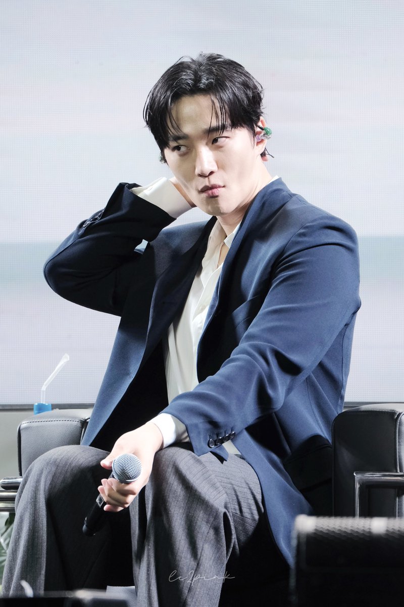 le2pink's tweet photo. 260329 LEE JUNHO FAN MEETING IN SHANGHAI

이준호 보고 싶다 >ᴗ<

#이준호 #LEEJUNHO #李俊昊
#이준호_상해팬미
#LEEJUNHOFANMEETINGINSHANGHAI https://t.co/MwoTXJInOo