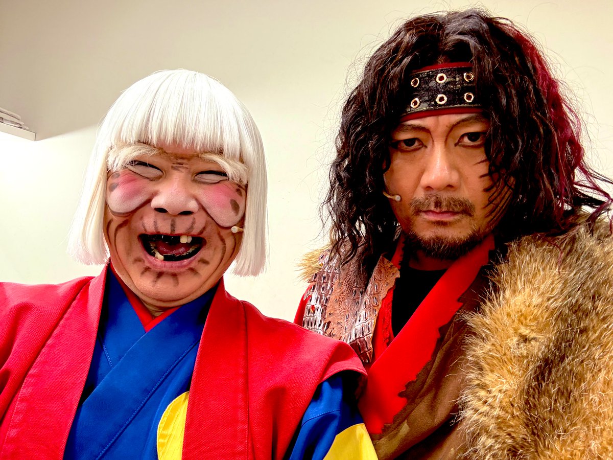 迫英雄 tweet media