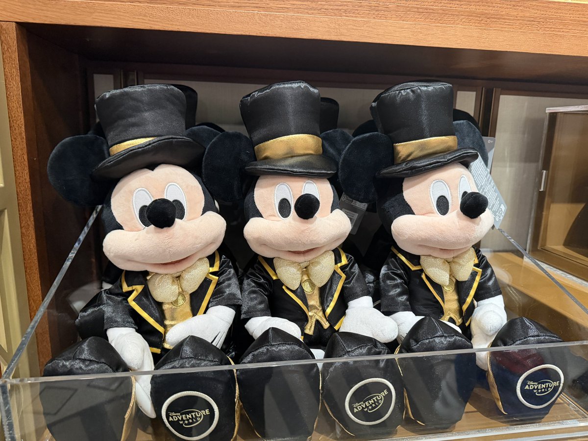 LaughingPlace.com tweet media