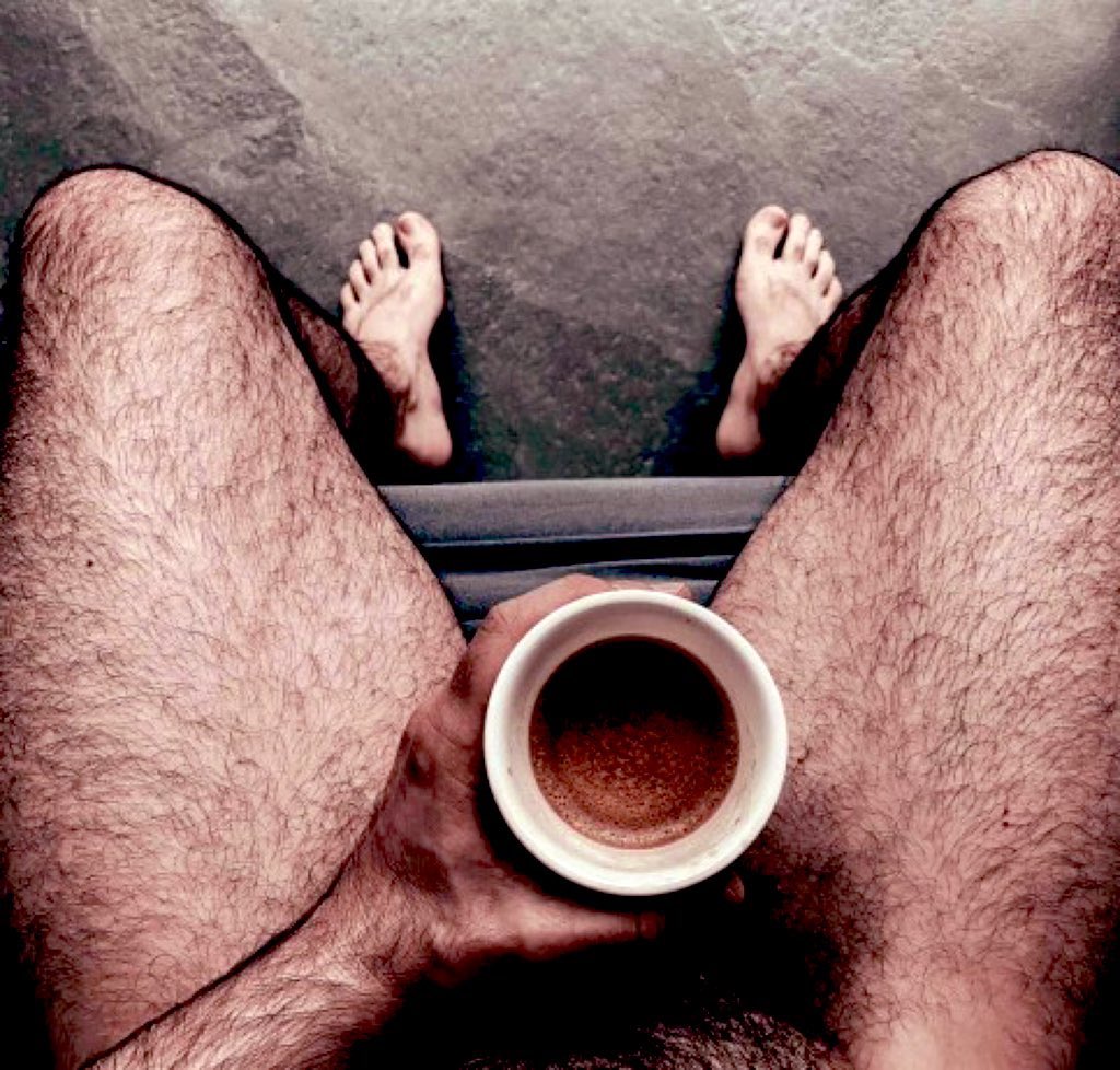 Mini reflexión de sexólogo:

La mezcla de ternura y tensión sexual es la combinación perfecta. 😉