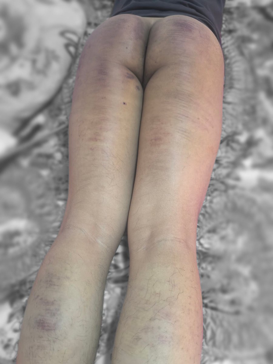 素白不白 tweet media