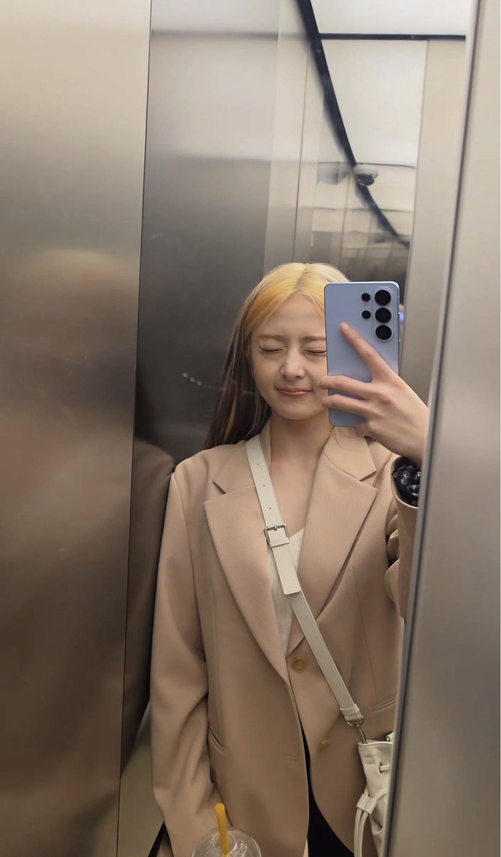 le sserafim pics tweet media