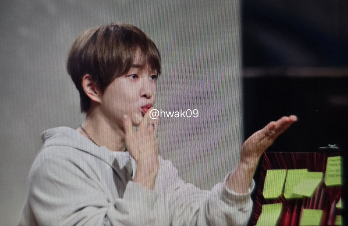 🐿Hwak tweet media