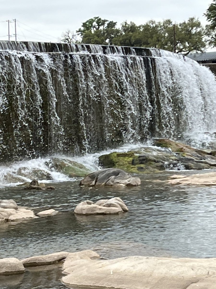 Beth Kelly Kuentz tweet media