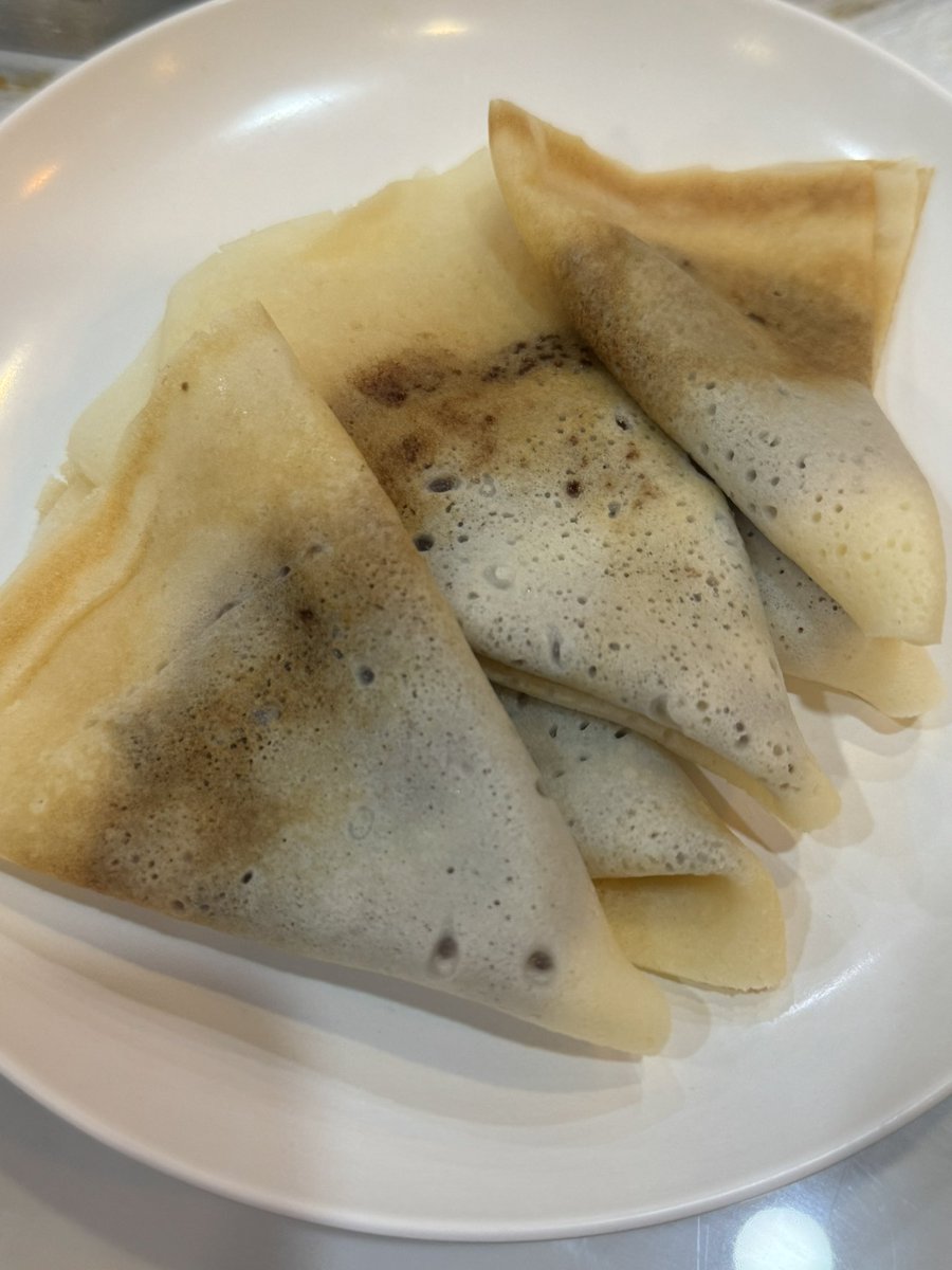 ลอปอ. tweet media