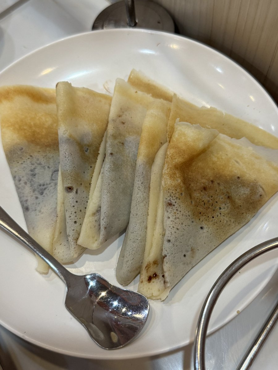 ลอปอ. tweet media