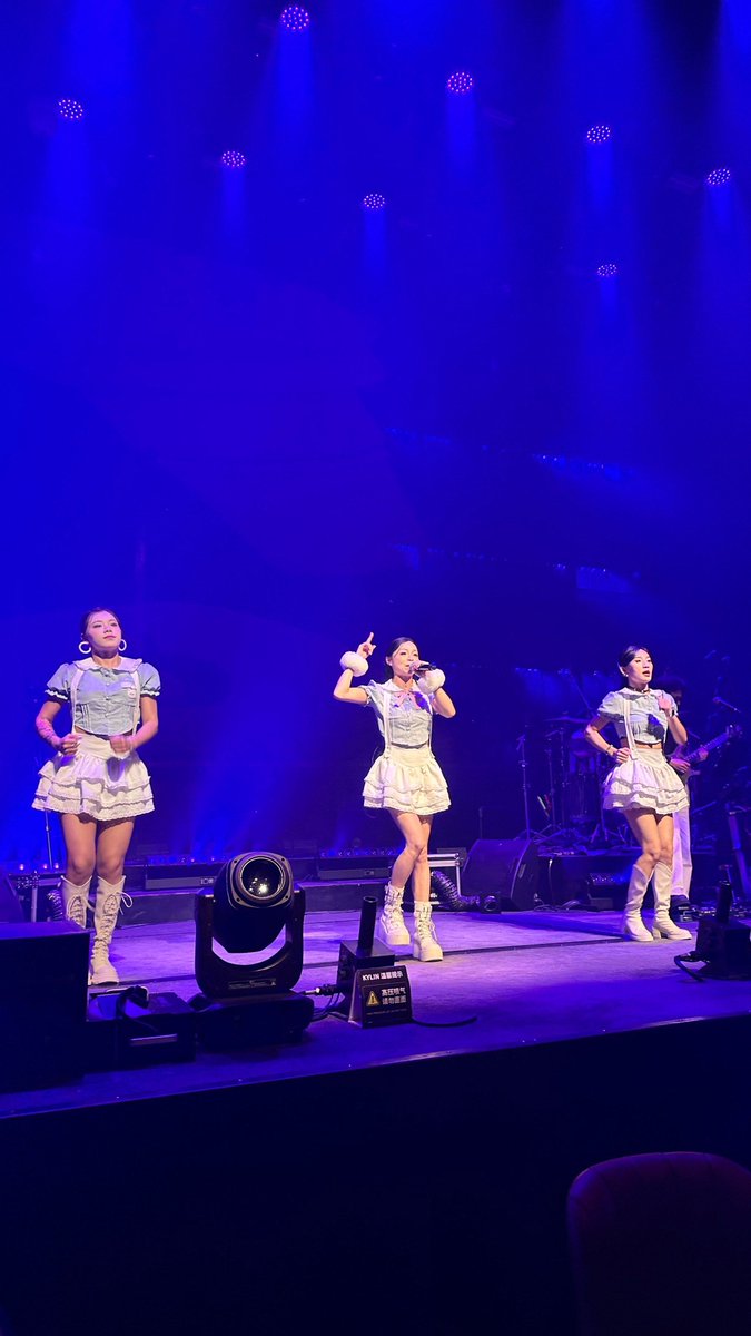 Azaliya S tweet media