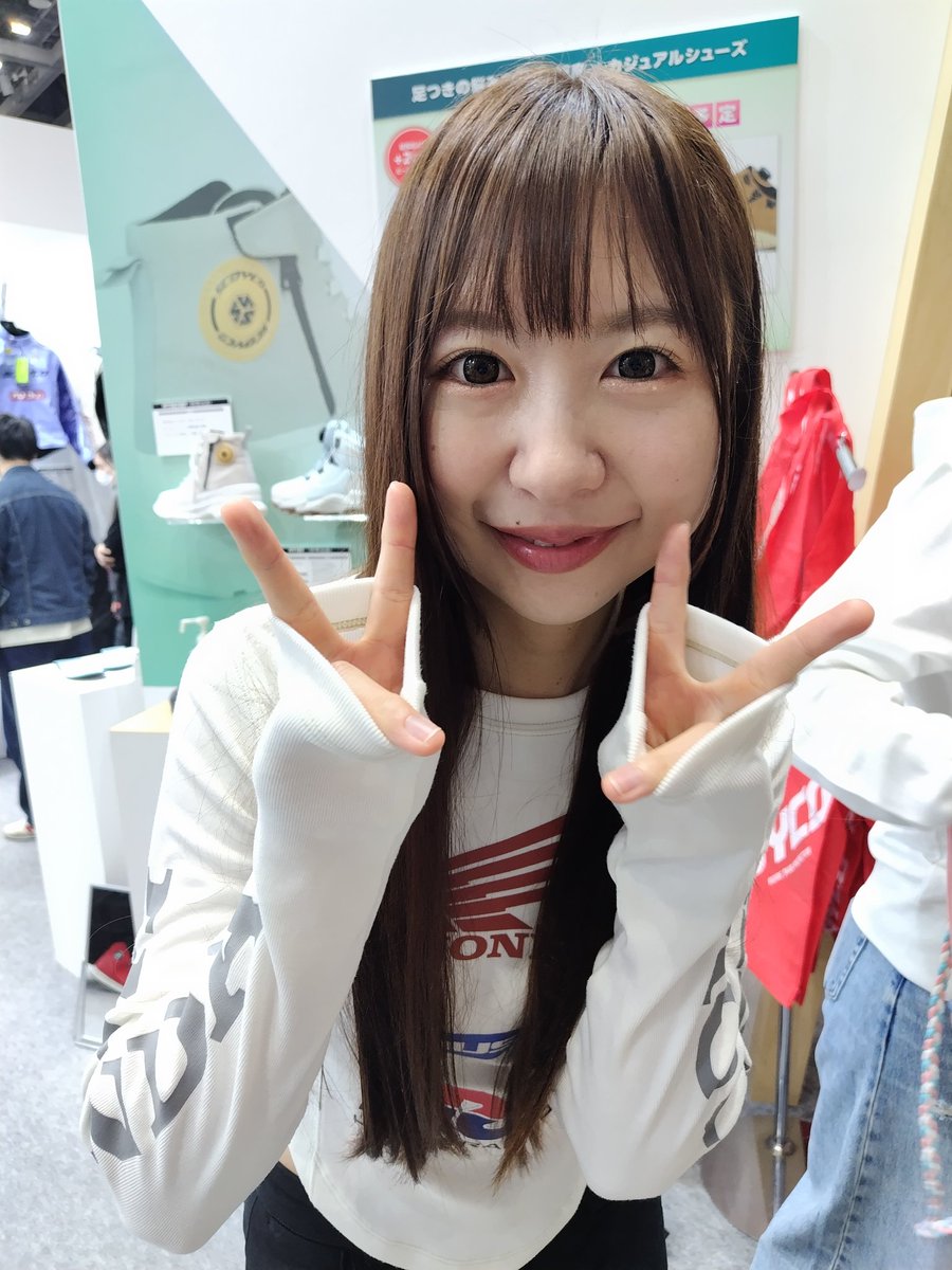 maru_hiroaki's tweet image. 20260328
#みか さん かわえぇの
ちゃんとトークショーにもいけて良かった 最終日は完成形のトークショーになったかな(笑)
お会いできて嬉しかった
#YSS #柳美花 #ぶんみか #ぶんぶんみか
#東京モーターサイクルショー2026
#東京ビッグサイト