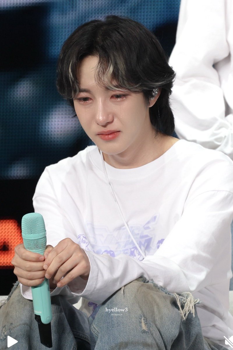 𝐡𝐲𝐞𝐥𝐥𝐨𝐰𝟑 tweet media